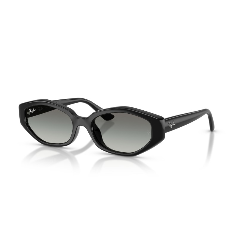 Ray-Ban RB4473D 667711: Eleganza e Comfort in Ogni Dettaglio