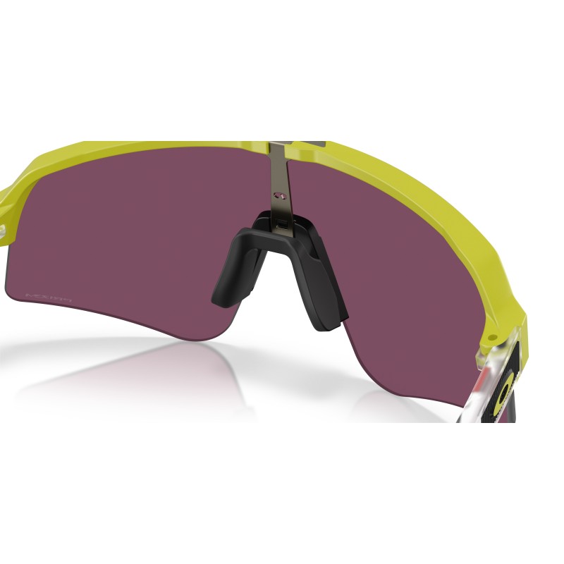 Oakley Sutro Lite Sweep: Occhiali Sportivi con Lenti Prizm