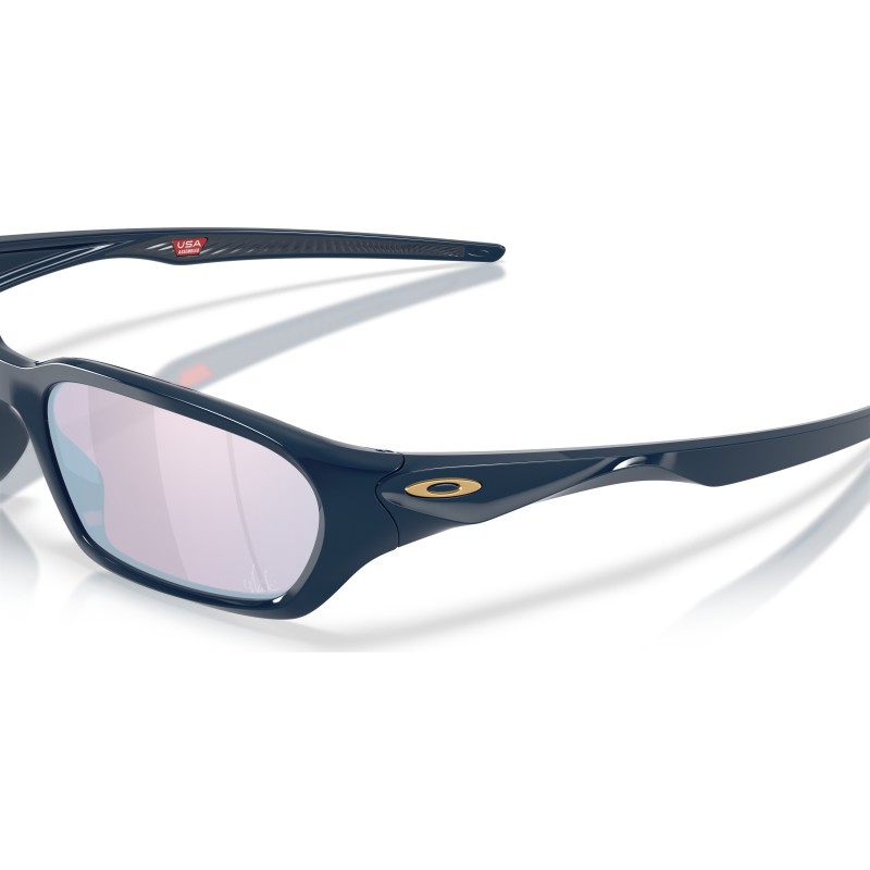 Occhiali da Sole Oakley Terraforma OO9530 | Design Rettangolare