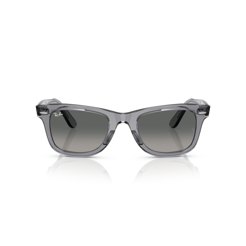 Ray-Ban RB2140 Original Wayfarer: L'Icona del Design | Acquista Ora